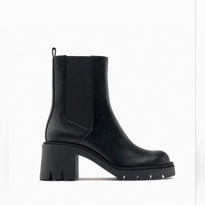 [LAST]NEW Zara Size US 8 Eu 39 Black Wide Heel Ankle Boots Lug Sole